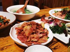 -老滇山寨•云南特色菜•地方菜•民族风情歌舞表演(金碧店)