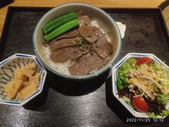 -炼火烤肉店
