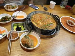 -喇喇排骨火锅·传统韩式脊骨汤(望京西园总店)
