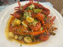 -捌贰虾蟹·江湖菜馆(江汉路店)