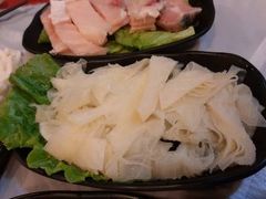 -鲜入围煮花胶鸡海鲜火锅