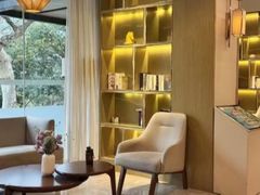 -杭州西湖湖滨银泰亚朵酒店