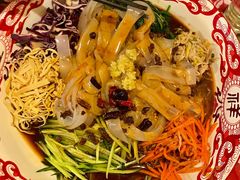 关东大拉皮-闯关东东北农家菜(崂山石老人店)