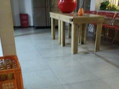 -毛辣果·贵州红酸汤牛肉火锅(西单店)