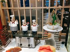 -小天鹅戴斯酒店鲸鲨百汇创作料理