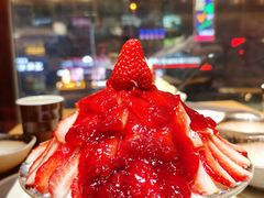 草莓雪冰-劳顶笨咖啡(益华广场店)