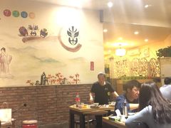大堂-超越炭火牛蛙火锅鸡(河东店)