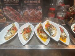 -雍容荟帝王蟹活龙虾展台自助(IFS黑金店)