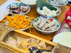 -刘姐啤酒鱼民族演艺餐厅(西街总店)