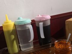 -丽虹云南过桥米线(兴工街店)