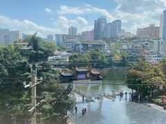 -包整·丝娃娃(一览甲秀楼风景店)