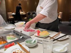 -海底捞火锅鲜切牛肉主题店(长寿路店)