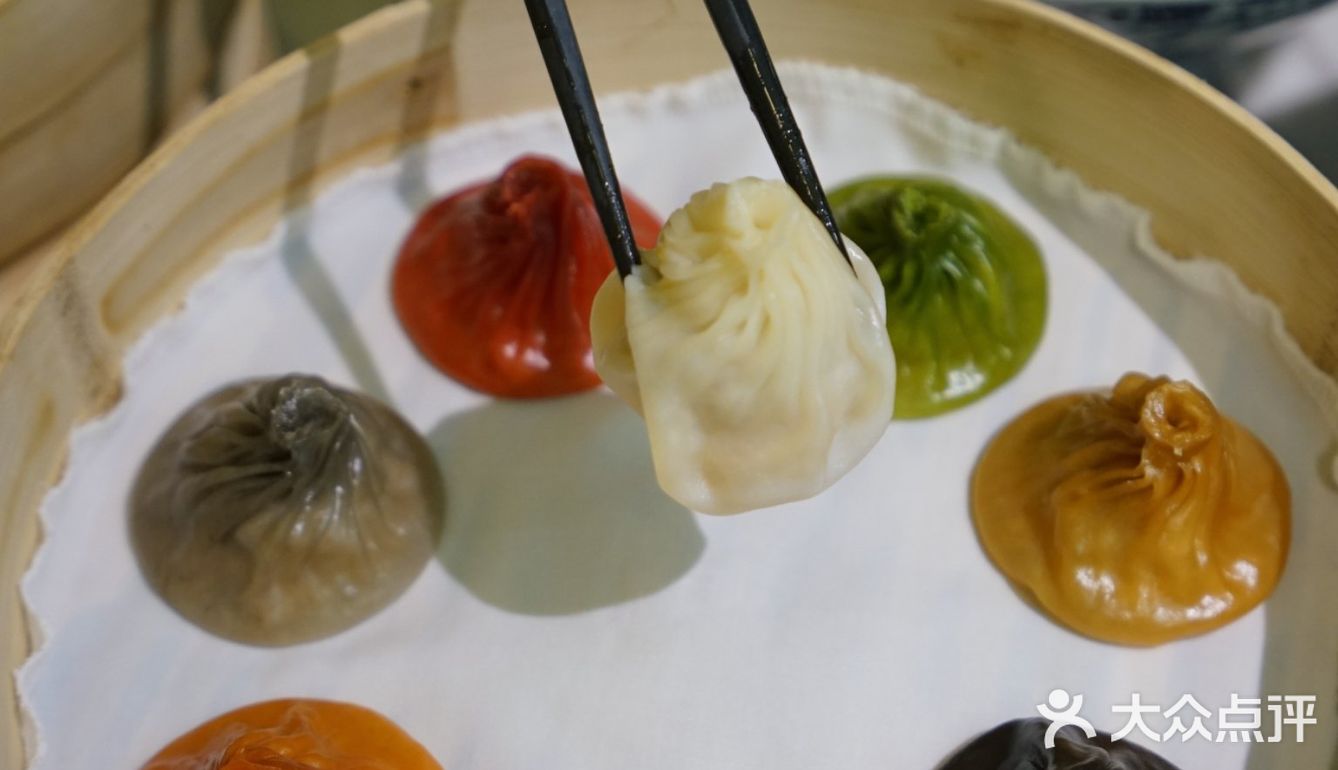 吃小笼包上瘾[调皮]八色八味小笼包绝绝子