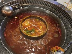 菌香鸳鸯锅-晓宇重庆火锅(赛格国际购物中心店)
