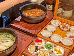 -良米山·云南野生菌过桥米线(上海首店)