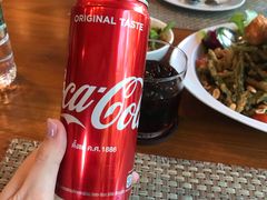 -Chom Cafe and Restaurant