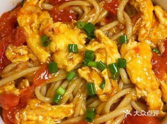 生活不止有柴米油盐酱醋茶，深夜里的一碗面 好的食物包