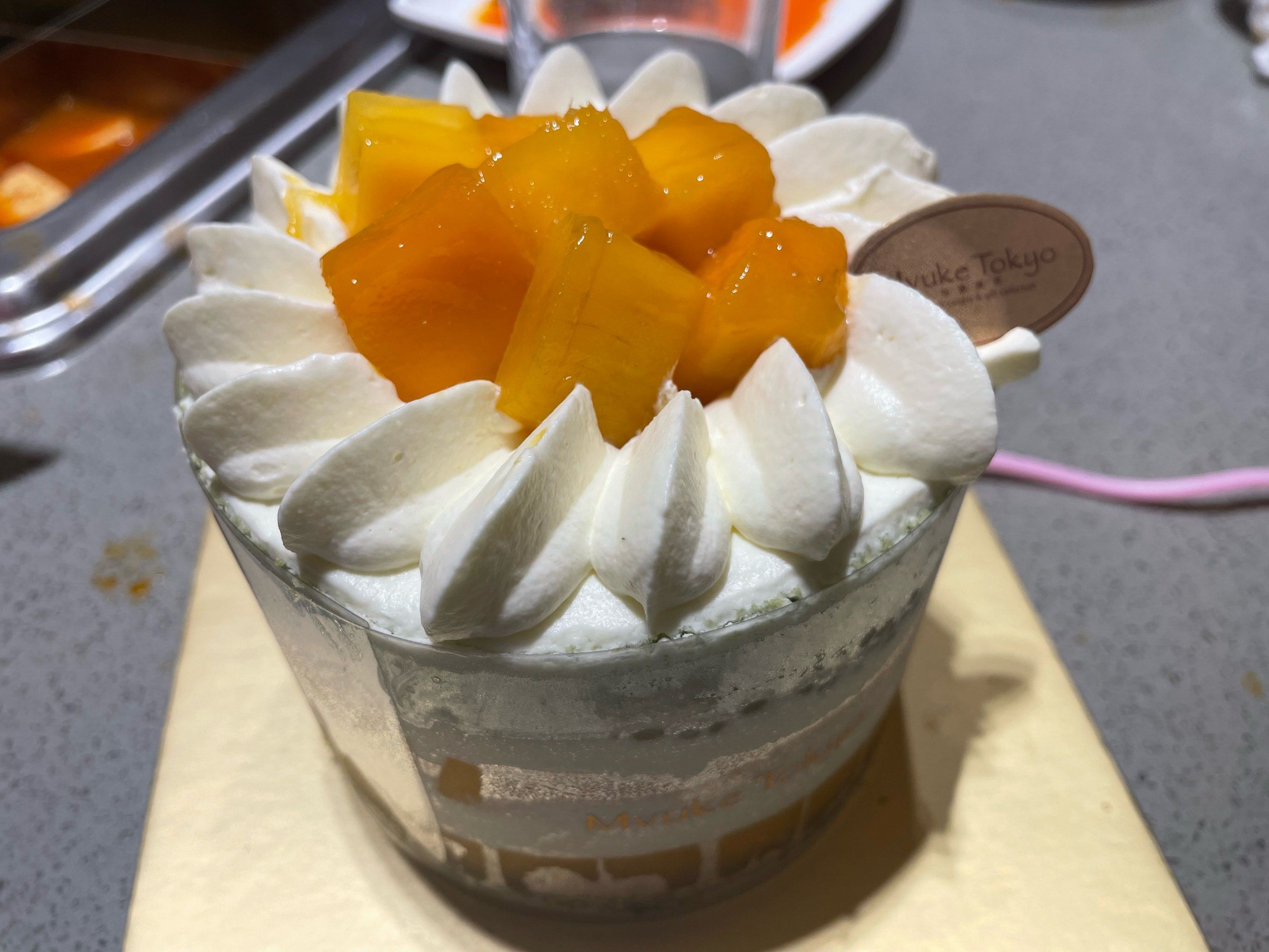 布歌东京斑斓椰芒糯米奶油蛋糕测评