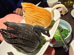 双色天鹅酥-万丽轩·粤菜(王府井金茂万丽酒店)