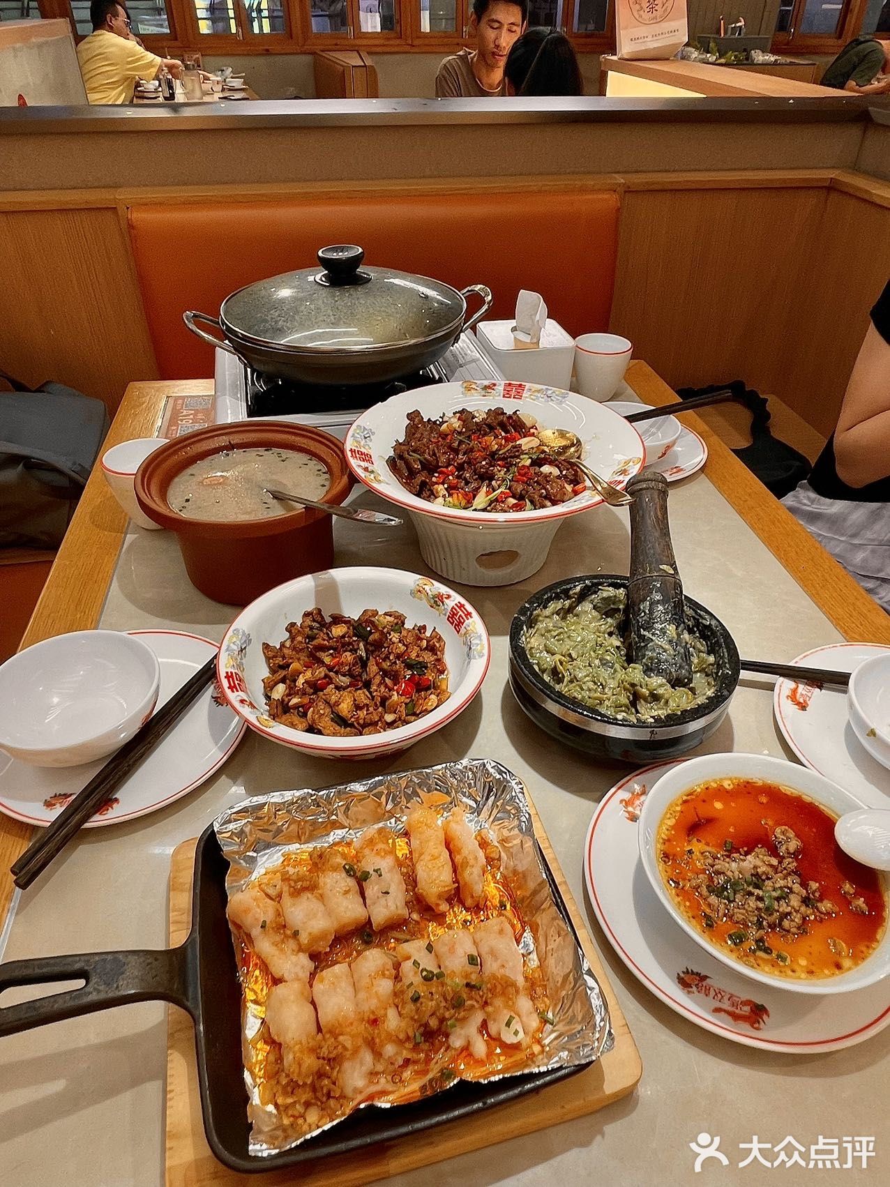 发现一家很nice 的湘菜馆！！！