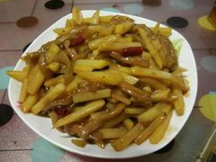 土豆-忆乡情铁锅炖鱼饭店(延庆店)
