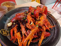 -肥肥虾庄·金牌油焖大虾(首义路店)
