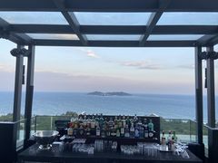 -瑰丽酒店·海吧·天际下午茶·现场DJ·天台酒吧