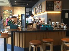 -星巴克臻选(周浦万达店)