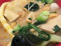 -吕阿婆骨汤麻辣烫(云岗店)