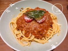 慢炖肉酱鲜茄意面-一沙一城·岩烤牛扒(深圳首店)