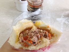 蟹黄肉包-常州糕团店(北大街新世纪商城店)