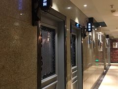 -环球梦主题KTV(曲阳生活购物中心店)