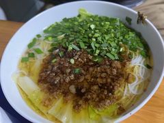 -越洋肖氏老米线(杨家坪店)