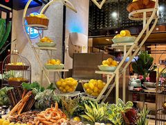 -广州万富希尔顿酒店·感趣自助餐厅·金秋蟹宴生蚝海鲜刺身烧烤