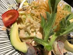 三文鱼牛油果色拉-龍二烧肉酒场(九亭店)