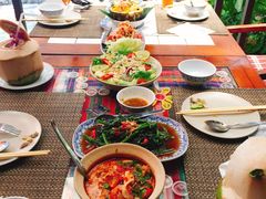 景观位-卷心菜和避孕套餐厅(Pattaya)