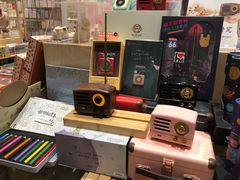 -猫的天空之城概念书店(杭州南宋御街店)