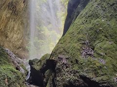 -龙水峡地缝景区