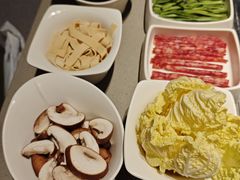 -海底捞火锅(杭州城西银泰城店)