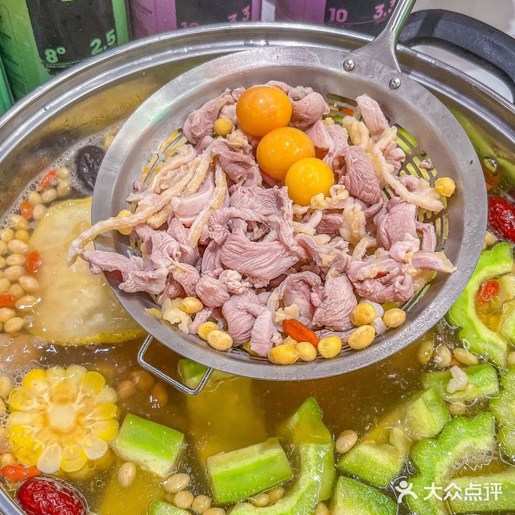 不愧是香港🇭🇰人爱吃的脆皮鸡煲‼️‼️