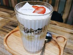 燕麦谷物酸奶杯-小时光咖啡馆(开森度假森林店)