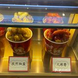 来久光就要来买一盒吃吃，口味选择多，超爱招牌蜂蜜蛋黄味