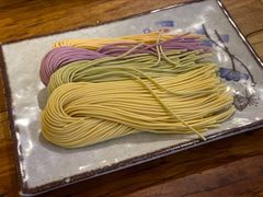 -毛辣果·贵州红酸汤牛肉火锅(西单店)