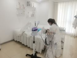 -凡碧诗毛孔清洁收细