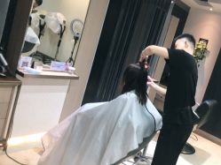 -苑苑发型设计
