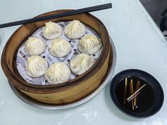 蟹黄汤包-食惠里小笼包面馆(越秀店)