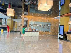 -昆明朗威酒店(昆明站火车站双桥夜市风情街店)