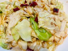 -阿瓦山寨·湘菜现炒·剁椒鱼头王(咸阳总店)