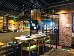 大堂-洪氏嗨捞·广东猪肚鸡·椰子鸡火锅(西咸万象城店)