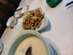 黄瓜拌油条-梅飞酒家(桑园路店)